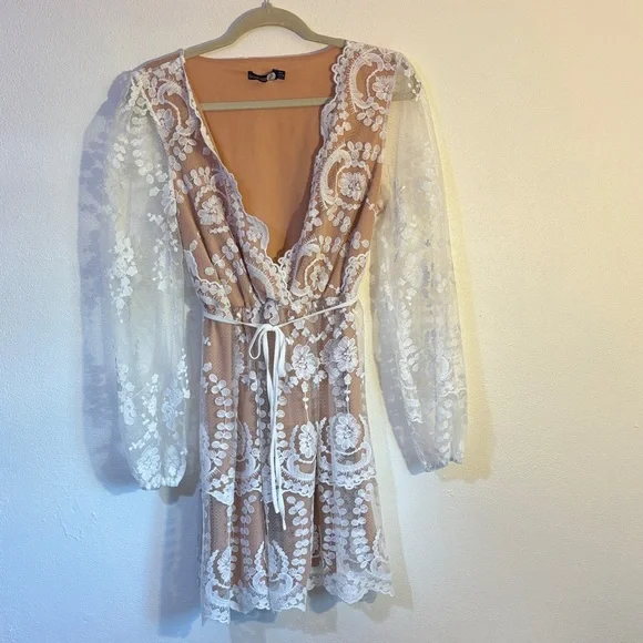 Boohoo White Lace and Tan plunge skater dress size 10 sheer - Picture 2 of 6